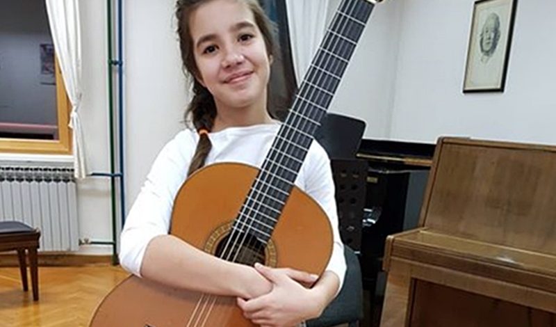 Eva Svjetličić osvojila prvu nagradu na 5. Zagreb Guitar Festivalu