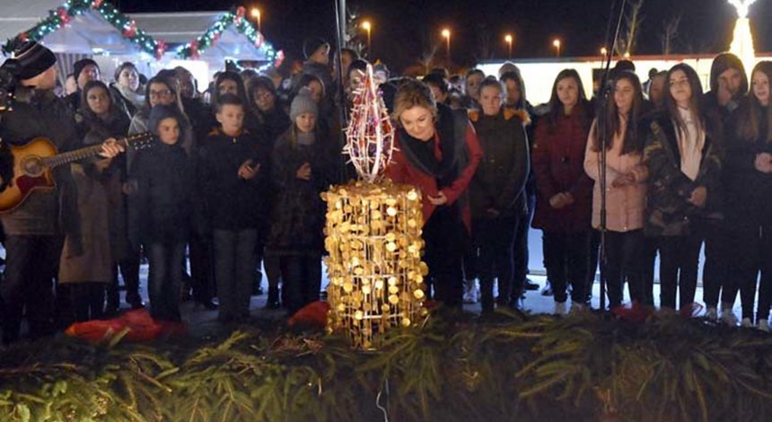 49152480803_681710cac5_b Paljenje prve adventske svijeće u Pleternici