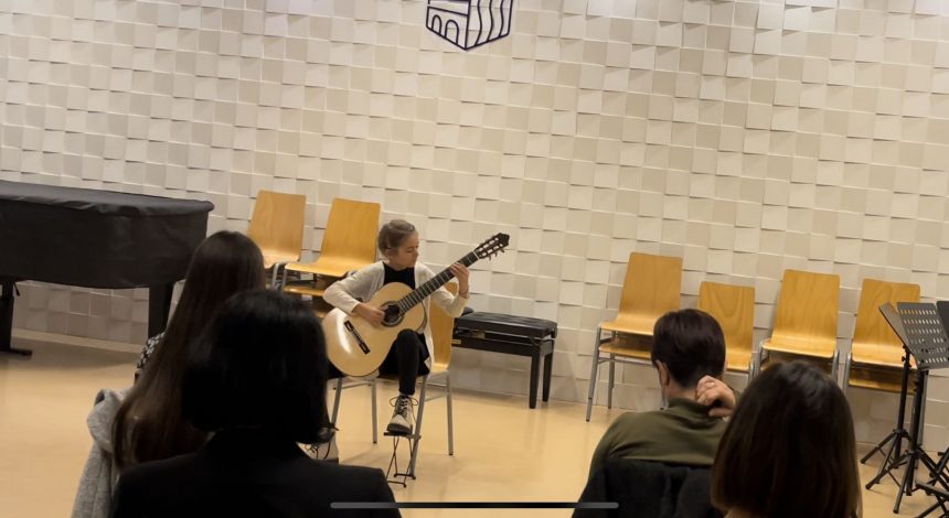 FOTO VIJESTI – Održane su Odjelne produkcije pjevača i gitarista