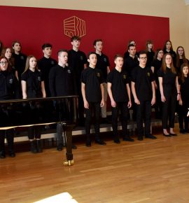 275719510_7095489270524341_71315385764718996_n FOTO VIJESTI – Nastup naših učenika na svečanoj sjednici Grada Požege povodom Dana grada