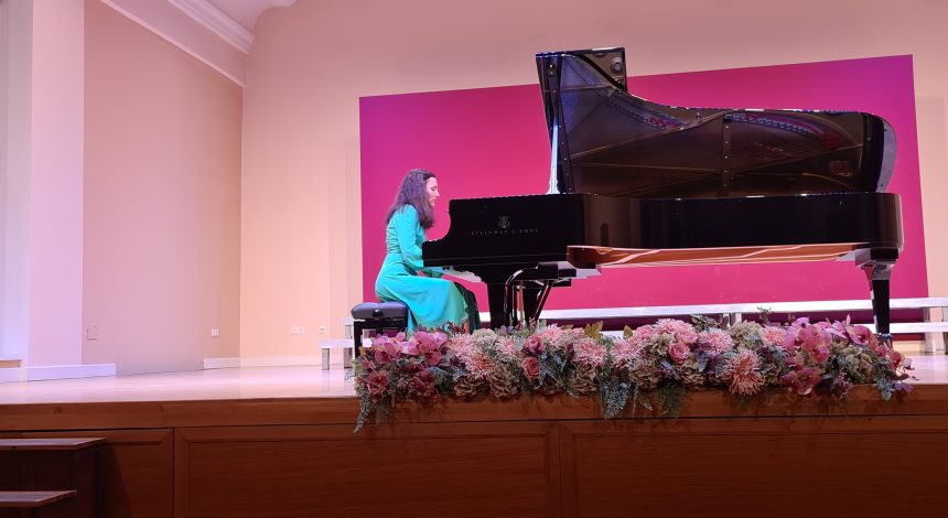 20220413_195039 Lana Genc održala koncert u našoj školi