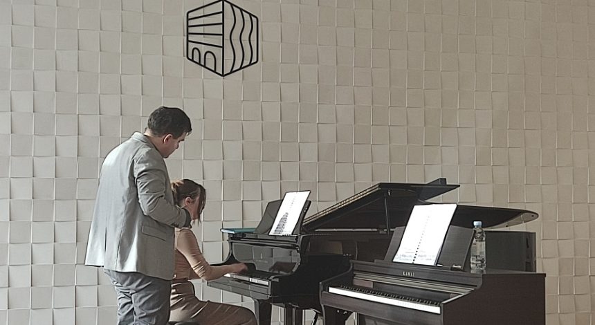 Krešimir Starčević održao seminar za naše klaviriste