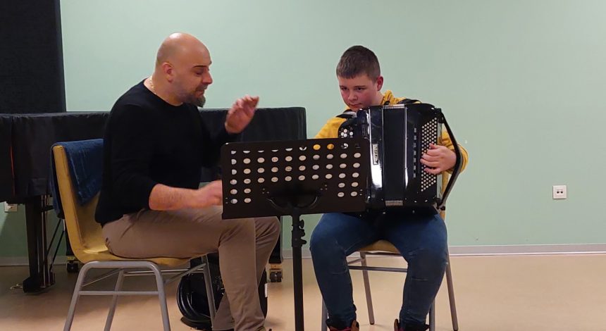 batch_20240131_180343 Dalibor Buljan održao seminar za naše harmonikaše