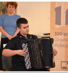 Nastup našeg učenika na otvorenju izložbe Otisak duše – slike iz Zbirke Bauer