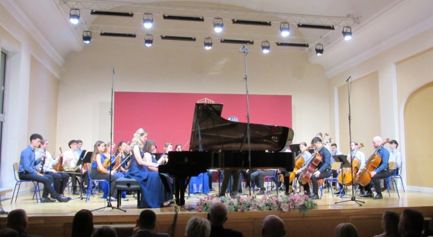 Poslušajte snimku simfonijskog koncerta Era Nova orkestra i Ane Šostar