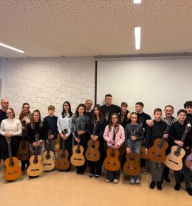 Gitarom kroz stoljeća