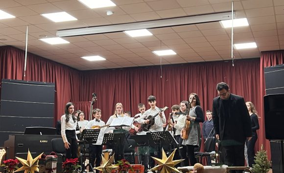 Božićni koncert učenika Područnog odjeljenja Kutjevo
