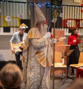 FOTO VIJESTI – Sveti Nikola darivao djecu naših djelatnika, fotografirao Damjan Pirović