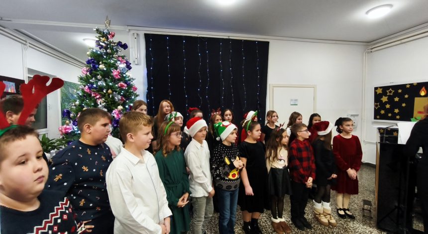 Božićni koncert učenika Područnog odjeljenja Velika