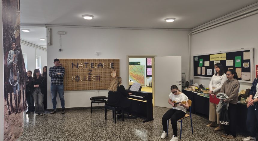 Učenici Područnog odjeljenja Velika nastupili na svečanom otvorenju Županijskog natjecanja iz povijesti