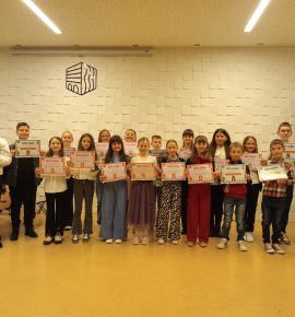 Koncert najmlađih učenika odjela za gitaru i gudače