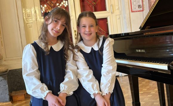 Apsolutnih 100 bodova za glasovirski duo Havrda- Kuzman na pijanističkom natjecanju „Ivan Rijavec “u Sloveniji